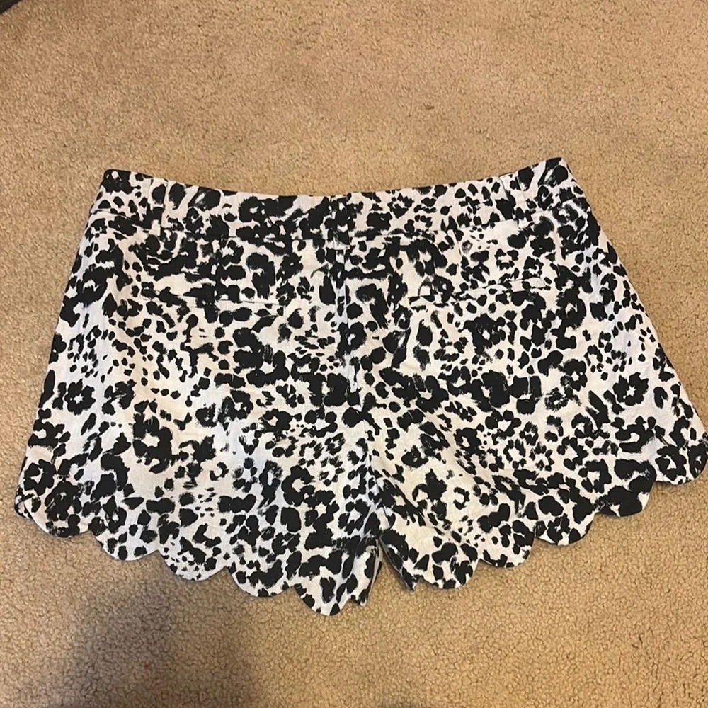 J. Crew 3.5" Black and White Patterned Linen Women's Shorts - Picture 5 of 6